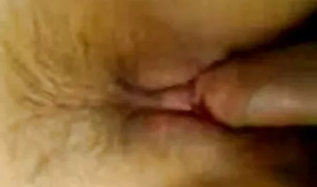 2 blondes aux gros naturels prennent une grosse bite film x hd gratuit