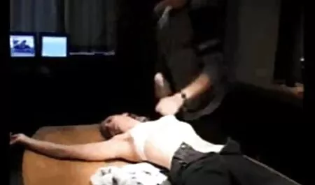 une autre vieille salope porno hd gratuit pourrie a donné l'expérience totale de la pipe!