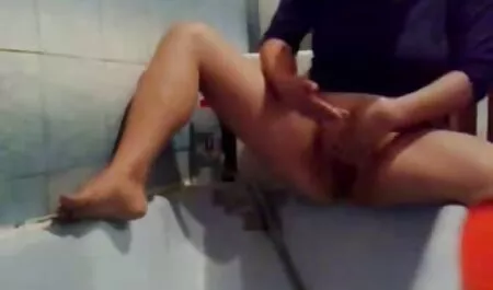 Mme B monte porno gratuit hd et baise par derrière